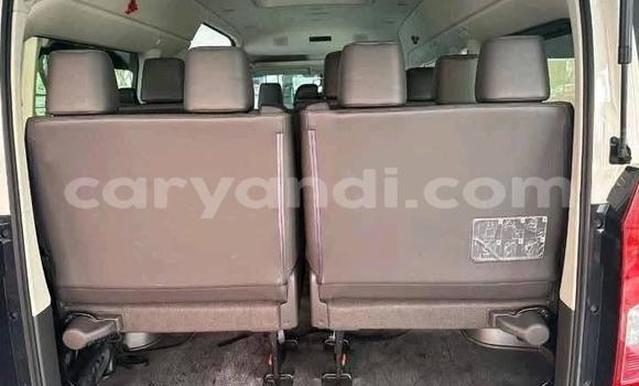 Nunua Ilio tumika Toyota Hiace Nyeupe Gari ndani ya Lusaka nchini Zambia Nunua Ilio tumika Toyota Hiace Nyeupe Gari ndani ya Lusaka nchini Zambia