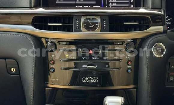 Nunua Ilio tumika Lexus LX 570 Nyeupe Gari ndani ya Lusaka nchini Zambia Nunua Ilio tumika Lexus LX 570 Nyeupe Gari ndani ya Lusaka nchini Zambia