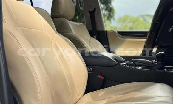 Nunua Ilio tumika Lexus LX 570 Nyeupe Gari ndani ya Lusaka nchini Zambia Nunua Ilio tumika Lexus LX 570 Nyeupe Gari ndani ya Lusaka nchini Zambia