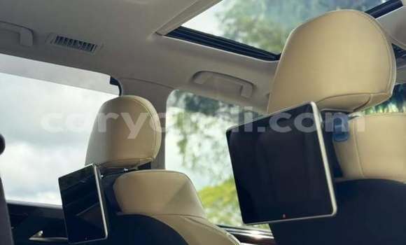 Nunua Ilio tumika Lexus LX 570 Nyeupe Gari ndani ya Lusaka nchini Zambia Nunua Ilio tumika Lexus LX 570 Nyeupe Gari ndani ya Lusaka nchini Zambia