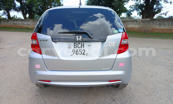 Nunua Ilio tumika Honda FIT Fedha Gari ndani ya Ndola nchini Zambia Nunua Ilio tumika Honda FIT Fedha Gari ndani ya Ndola nchini Zambia