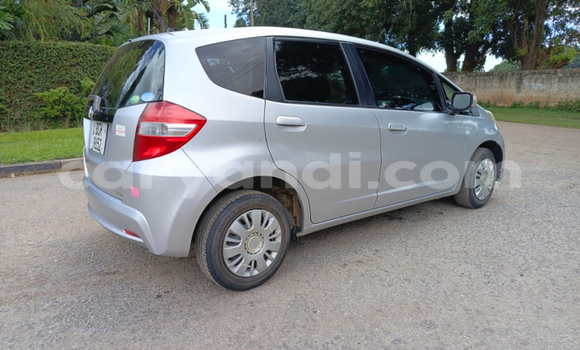Nunua Ilio tumika Honda FIT Fedha Gari ndani ya Ndola nchini Zambia Nunua Ilio tumika Honda FIT Fedha Gari ndani ya Ndola nchini Zambia