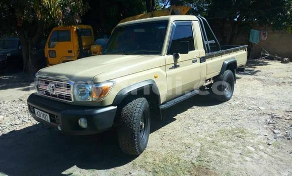 Buy Used Toyota Land Cruiser Green Car in Lusaka in Zambia Buy Used Toyota Land Cruiser Green Car in Lusaka in Zambia