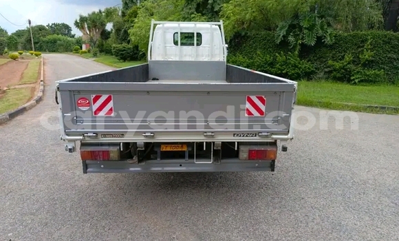 Nunua Mpya Toyota Dyna Nyeupe Lori ndani ya Ndola nchini Zambia Nunua Mpya Toyota Dyna Nyeupe Lori ndani ya Ndola nchini Zambia