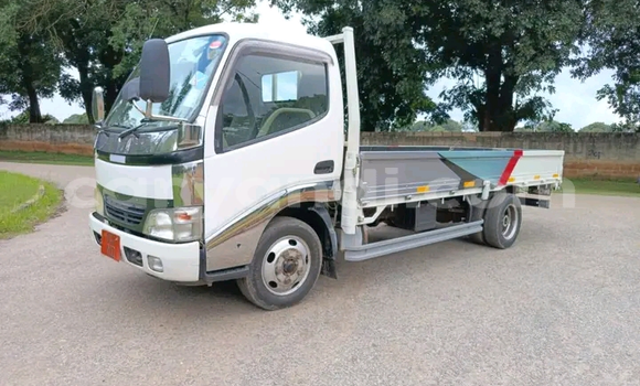 Nunua Mpya Toyota Dyna Nyeupe Lori ndani ya Ndola nchini Zambia Nunua Mpya Toyota Dyna Nyeupe Lori ndani ya Ndola nchini Zambia