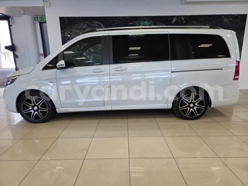 Big with watermark mercedes benz v klasse zambia lusaka 30990
