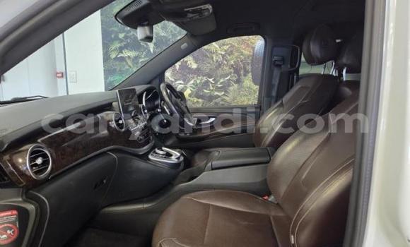 Buy Used Mercedes‒Benz V-klasse White Car in Lusaka in Zambia Buy Used Mercedes‒Benz V-klasse White Car in Lusaka in Zambia
