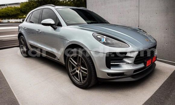 Buy Used Porsche Macan Silver Car in Lusaka in Zambia Buy Used Porsche Macan Silver Car in Lusaka in Zambia