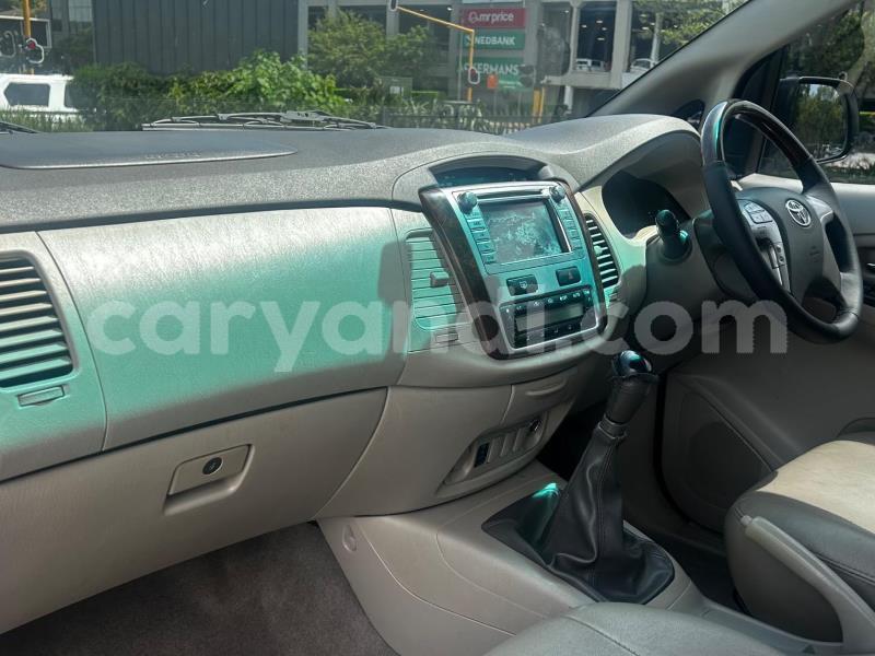 Big with watermark toyota innova zambia lusaka 31002