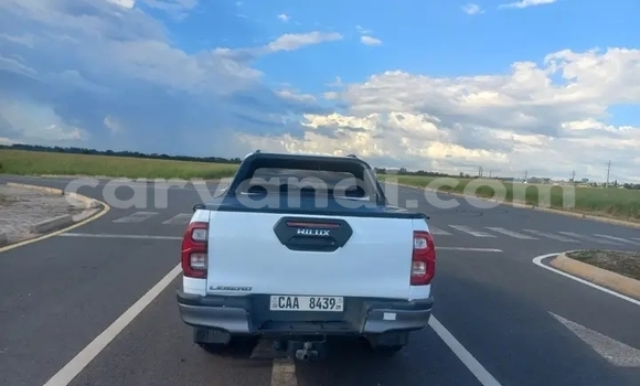 Nunua Ilio tumika Toyota Hilux Nyeupe Gari ndani ya Lundazi nchini Mashariki Nunua Ilio tumika Toyota Hilux Nyeupe Gari ndani ya Lundazi nchini Mashariki