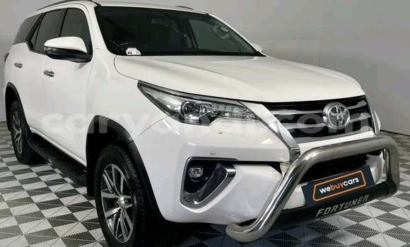 Buy Used Toyota Fortuner White Car in Kitwe in Zambia Buy Used Toyota Fortuner White Car in Kitwe in Zambia