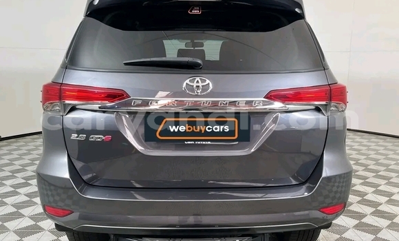 Buy Used Toyota Fortuner Black Car in Chipata in Zambia