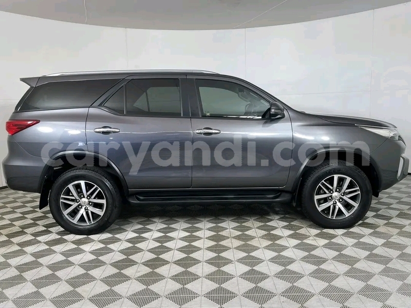 Big with watermark toyota fortuner zambia chipata 31025