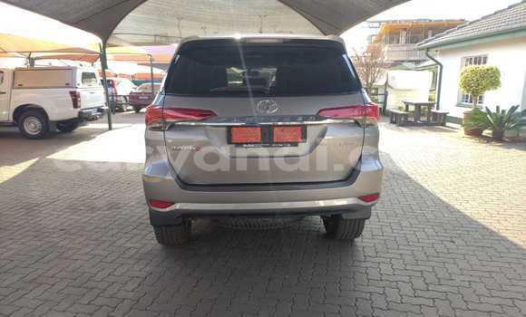 Buy Used Toyota Fortuner Brown Car in Livingstone in Zambia Buy Used Toyota Fortuner Brown Car in Livingstone in Zambia
