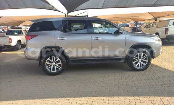 Buy Used Toyota Fortuner Brown Car in Livingstone in Zambia Buy Used Toyota Fortuner Brown Car in Livingstone in Zambia