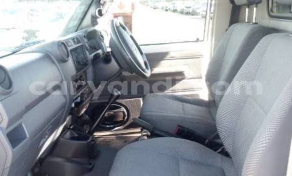 Buy Used Toyota Land Cruiser White Car in Kitwe in Zambia Buy Used Toyota Land Cruiser White Car in Kitwe in Zambia