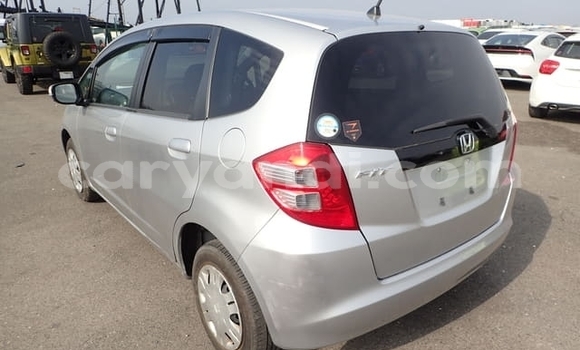Nunua Imported Honda FIT Fedha Gari ndani ya Lusaka nchini Zambia Nunua Imported Honda FIT Fedha Gari ndani ya Lusaka nchini Zambia