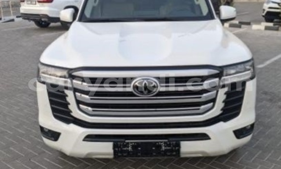 Buy Used Toyota Land Cruiser White Car in Lusaka in Zambia