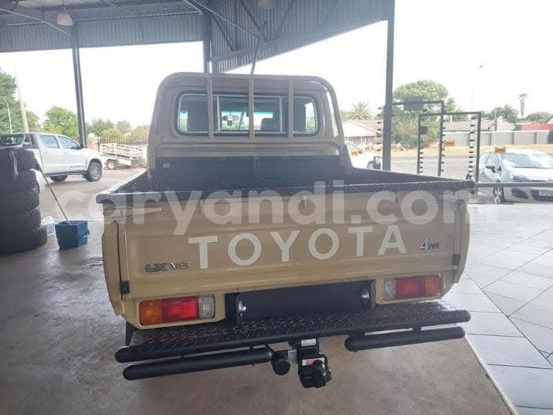 Big with watermark toyota land cruiser zambia livingstone 31087
