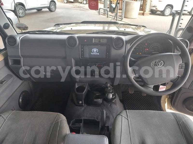 Big with watermark toyota land cruiser zambia livingstone 31087