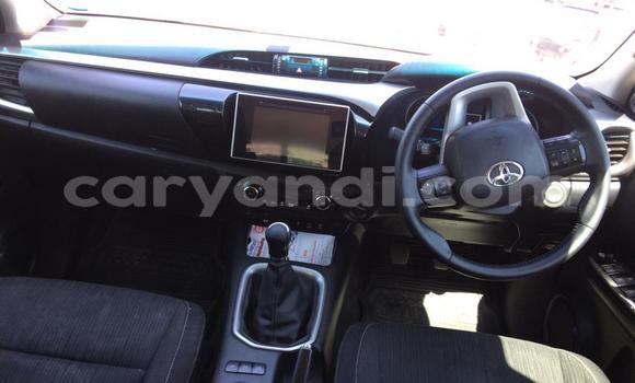 Nunua Ilio tumika Toyota Hilux Nyeupe Gari ndani ya Lusaka nchini Zambia Nunua Ilio tumika Toyota Hilux Nyeupe Gari ndani ya Lusaka nchini Zambia