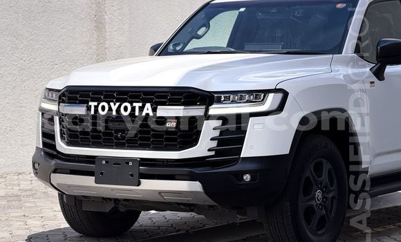 Nunua Mpya Toyota Land Cruiser Nyeupe Gari ndani ya Lusaka nchini Zambia Nunua Mpya Toyota Land Cruiser Nyeupe Gari ndani ya Lusaka nchini Zambia