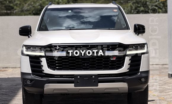 Buy New Toyota Land Cruiser White Car in Lusaka in Zambia Buy New Toyota Land Cruiser White Car in Lusaka in Zambia