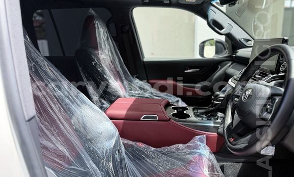 Buy New Toyota Land Cruiser White Car in Lusaka in Zambia Buy New Toyota Land Cruiser White Car in Lusaka in Zambia
