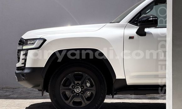 Buy New Toyota Land Cruiser White Car in Lusaka in Zambia Buy New Toyota Land Cruiser White Car in Lusaka in Zambia