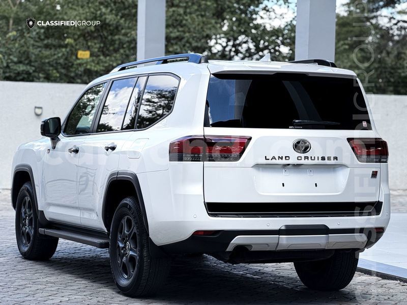 Big with watermark toyota land cruiser zambia lusaka 31109
