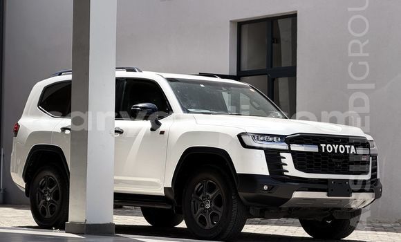 Buy New Toyota Land Cruiser White Car in Lusaka in Zambia Buy New Toyota Land Cruiser White Car in Lusaka in Zambia
