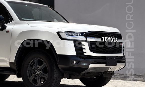 Buy New Toyota Land Cruiser White Car in Lusaka in Zambia Buy New Toyota Land Cruiser White Car in Lusaka in Zambia