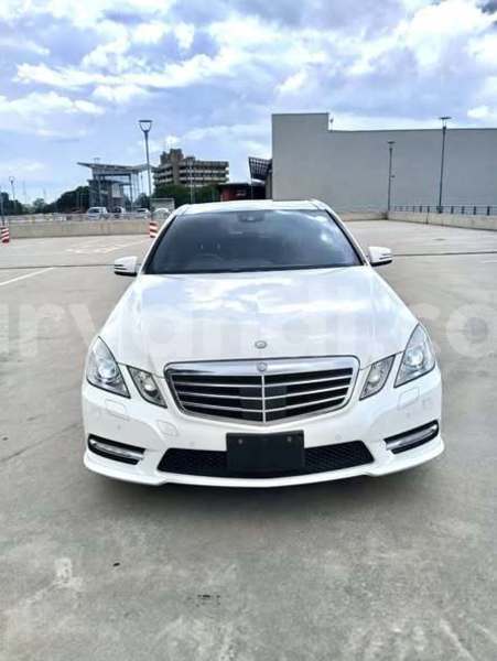 Big with watermark mercedes viano zambia lusaka 31125