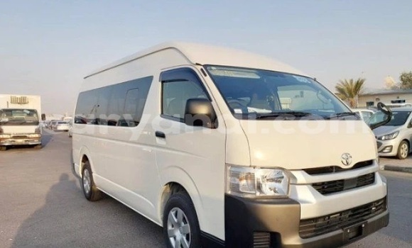 Buy Used Toyota Hiace White Car in Lusaka in Zambia Buy Used Toyota Hiace White Car in Lusaka in Zambia