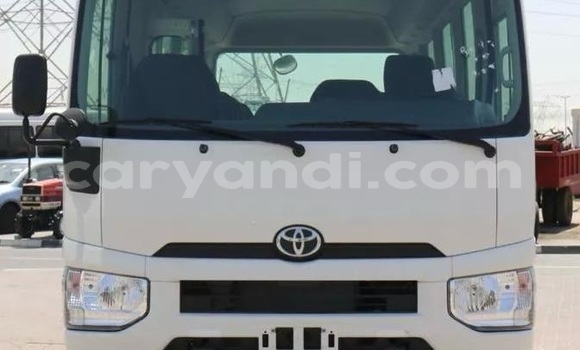 Nunua Ilio tumika Toyota Coaster Nyeupe Gari ndani ya Lusaka nchini Zambia