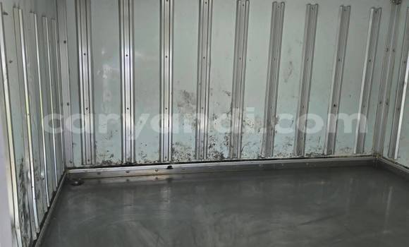 Nunua Ilio tumika Mitsubishi Canter Nyeupe Lori ndani ya Lusaka nchini Zambia Nunua Ilio tumika Mitsubishi Canter Nyeupe Lori ndani ya Lusaka nchini Zambia