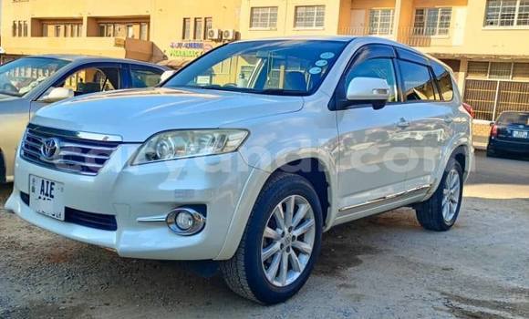 Nunua Ilio tumika Toyota Vanguard Nyeupe Gari ndani ya Lusaka nchini Zambia Nunua Ilio tumika Toyota Vanguard Nyeupe Gari ndani ya Lusaka nchini Zambia