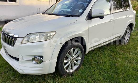 Nunua Ilio tumika Toyota Vanguard Nyeupe Gari ndani ya Lusaka nchini Zambia Nunua Ilio tumika Toyota Vanguard Nyeupe Gari ndani ya Lusaka nchini Zambia