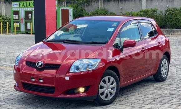 Nunua Ilio tumika Toyota Auris Nyekundu Gari ndani ya Lusaka nchini Zambia