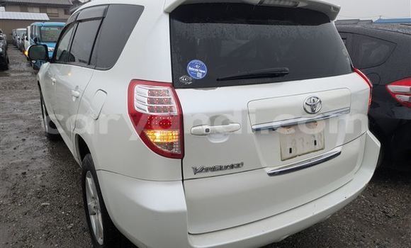 Buy Used Toyota Vanguard White Car in Lusaka in Zambia Buy Used Toyota Vanguard White Car in Lusaka in Zambia