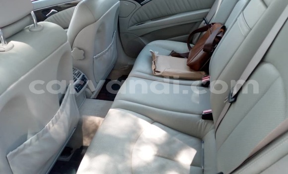 Acheter Occasion Voiture Mercedes‒Benz E–Class Bleu à Lusaka, Zambie Acheter Occasion Voiture Mercedes‒Benz E–Class Bleu à Lusaka, Zambie