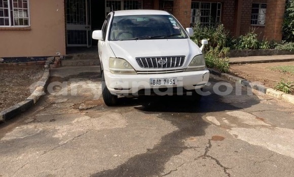 Buy Used Toyota Harrier White Car in Lusaka in Zambia