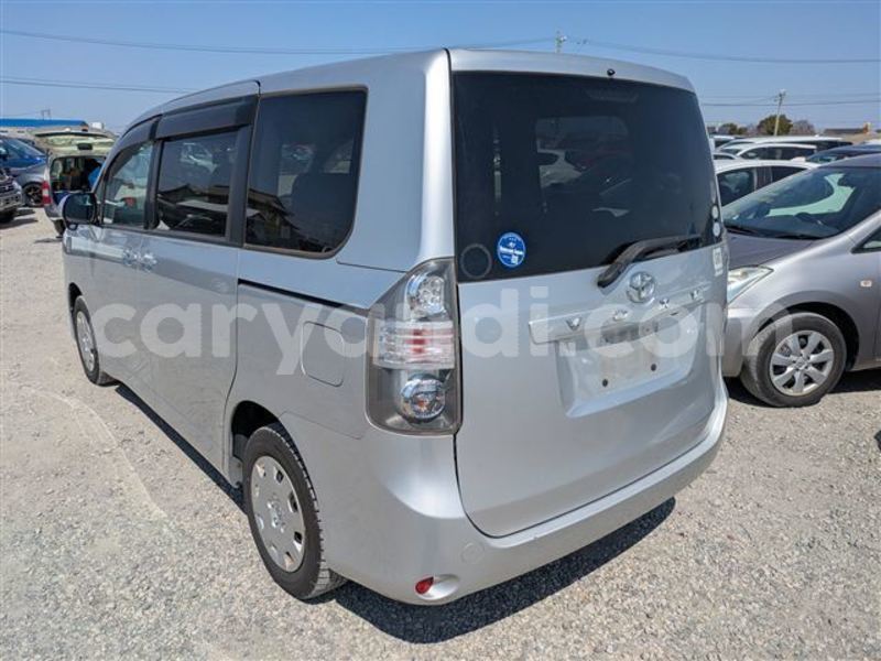 Big with watermark toyota voxy zambia lusaka 31201