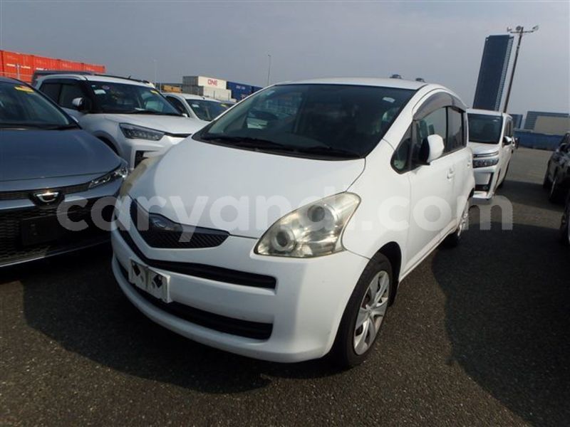 Big with watermark toyota ractis zambia lusaka 31204