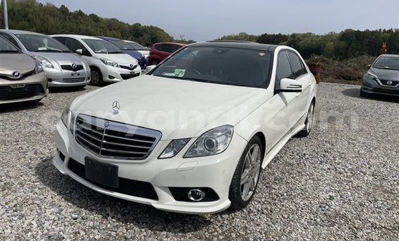 Buy Used Mercedes‒Benz E–Class White Car in Lusaka in Zambia Buy Used Mercedes‒Benz E–Class White Car in Lusaka in Zambia