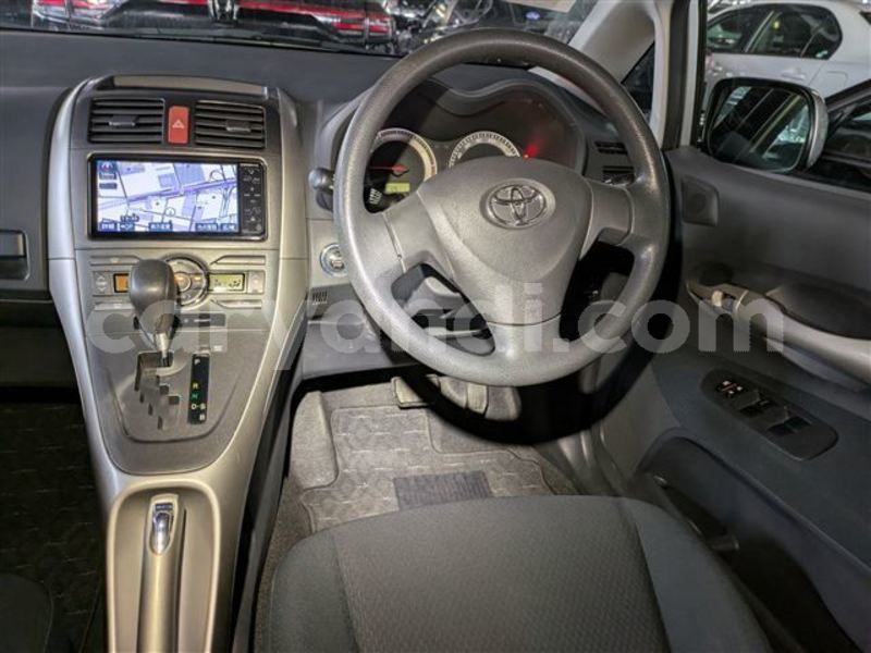 Big with watermark toyota auris zambia lusaka 31218