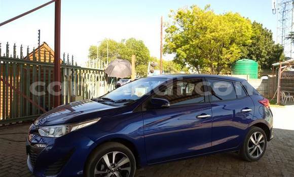 Buy Used Toyota Yaris Blue Car in Chingola in Zambia