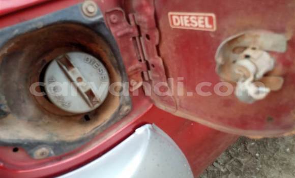 Acheter Occasion Voiture Toyota Hilux Rouge à Lusaka, Zambie Acheter Occasion Voiture Toyota Hilux Rouge à Lusaka, Zambie