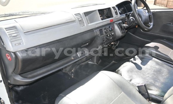 Acheter Occasion Voiture Toyota 4Runner Blanc à Kitwe, Zambie Acheter Occasion Voiture Toyota 4Runner Blanc à Kitwe, Zambie