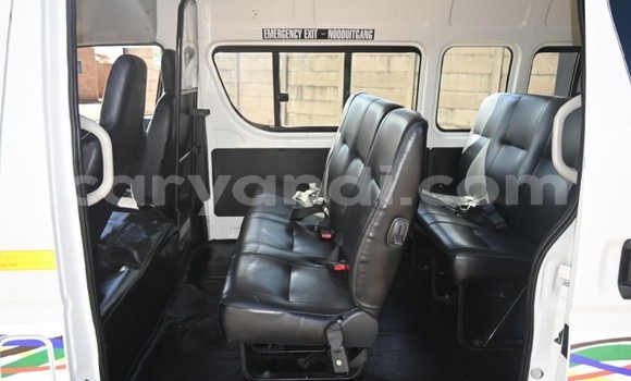 Acheter Occasion Voiture Toyota 4Runner Blanc à Kitwe, Zambie Acheter Occasion Voiture Toyota 4Runner Blanc à Kitwe, Zambie